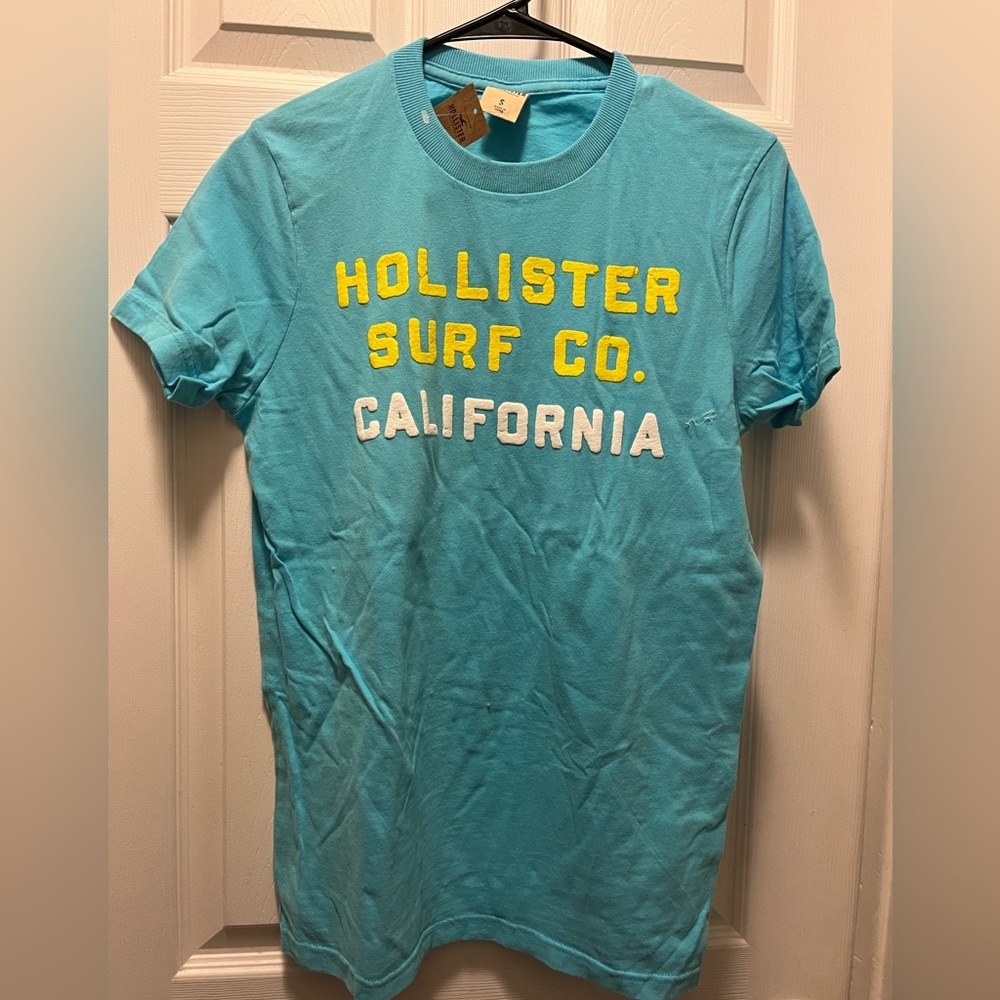 Hollister light blue tshirts